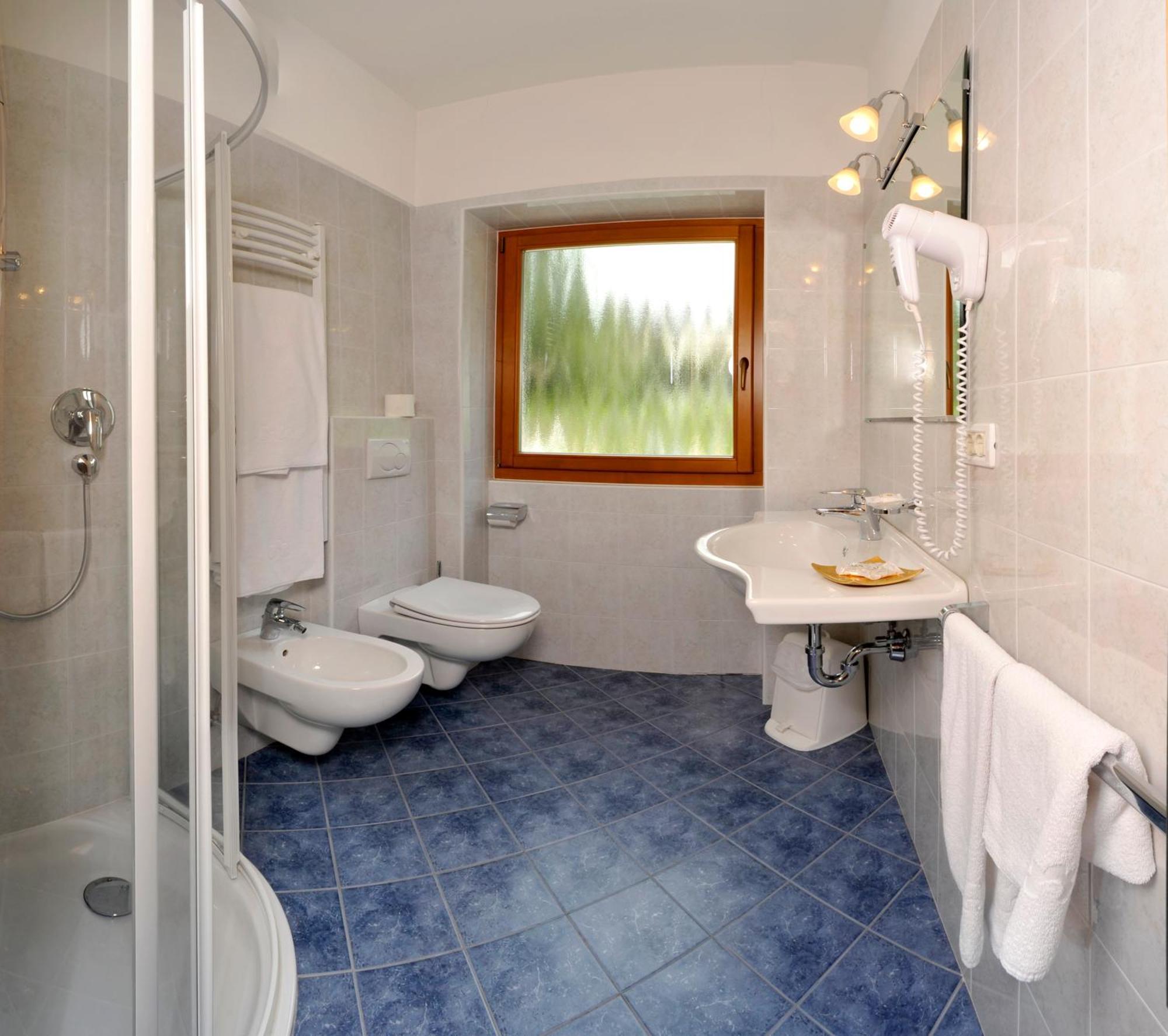 Hotel Europa Dolomites Selva di Val Gardena Luaran gambar