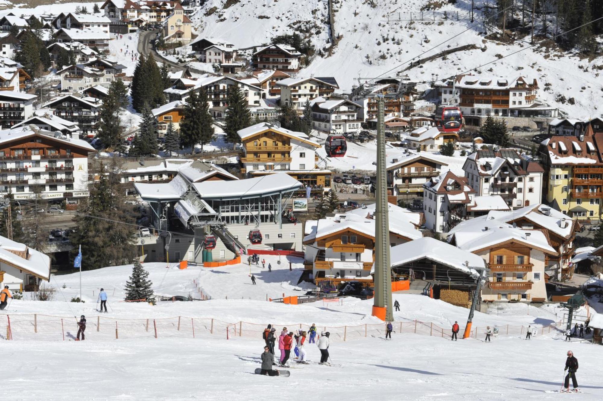 Hotel Europa Dolomites Selva di Val Gardena Luaran gambar