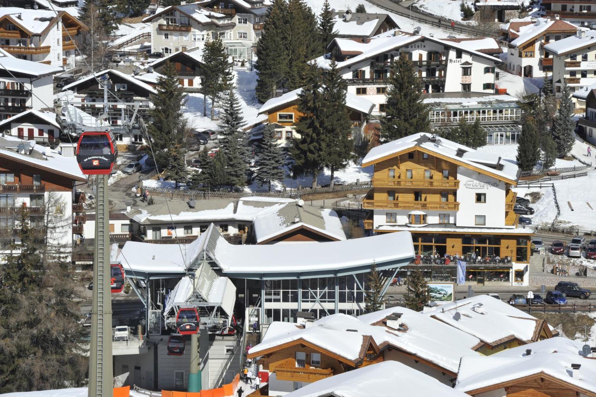 Hotel Europa Dolomites Selva di Val Gardena Luaran gambar