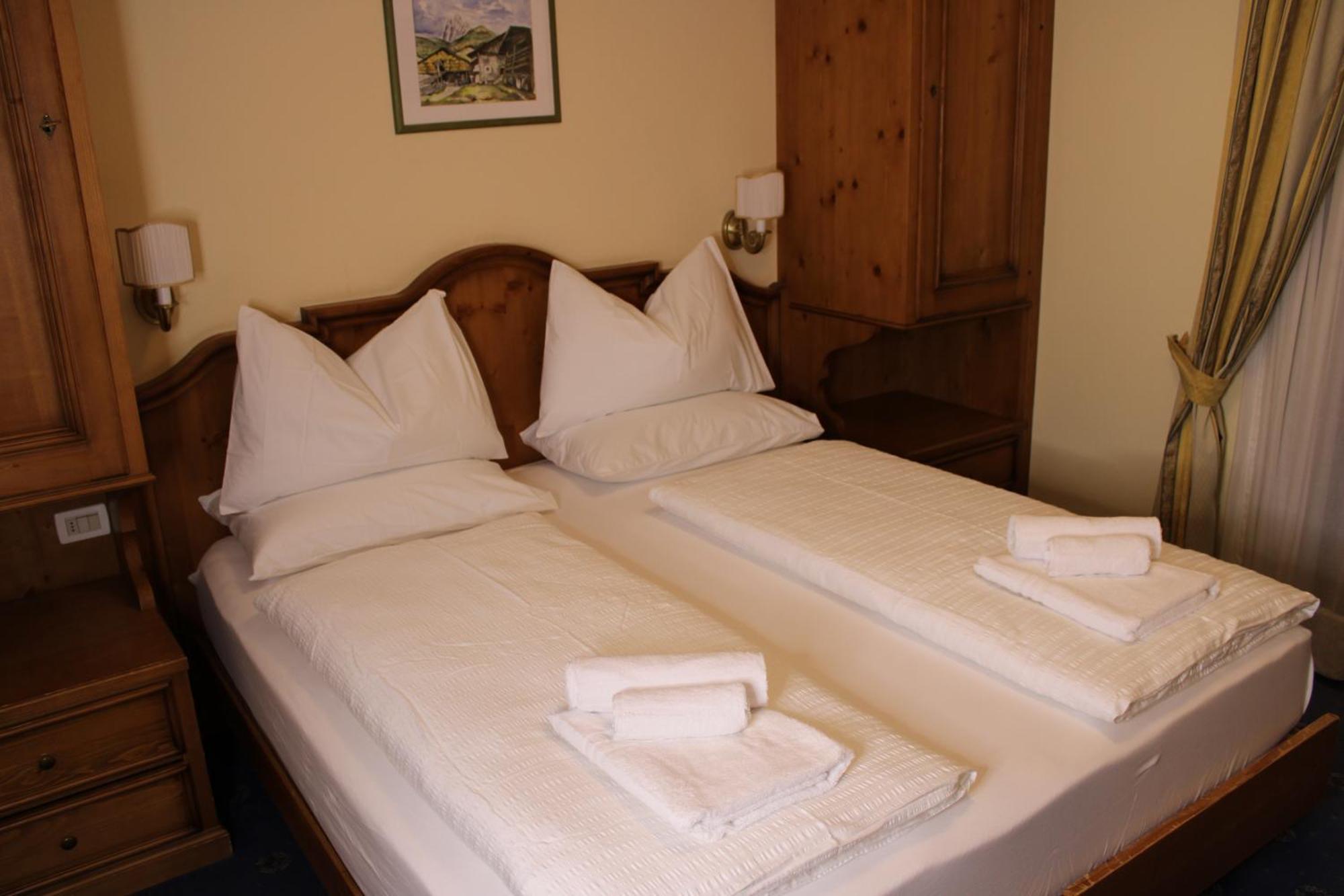 Hotel Europa Dolomites Selva di Val Gardena Luaran gambar
